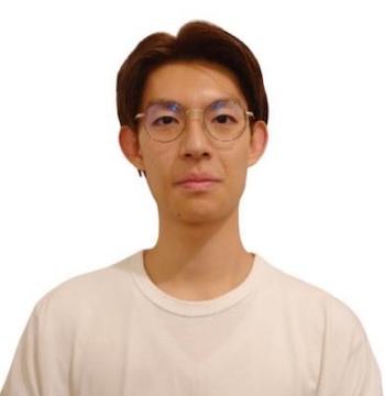 新地涼介コーチ